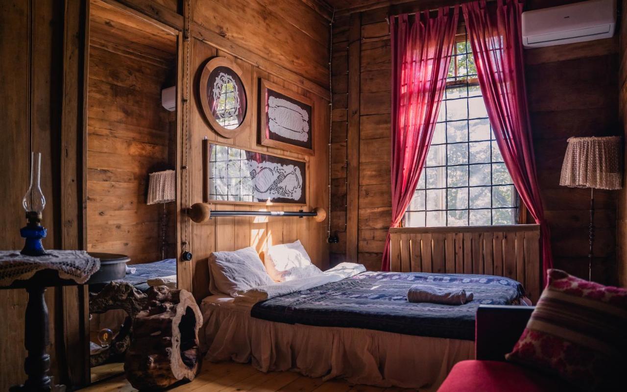 Menabde Winery Hotel Ozurget'i ภายนอก รูปภาพ