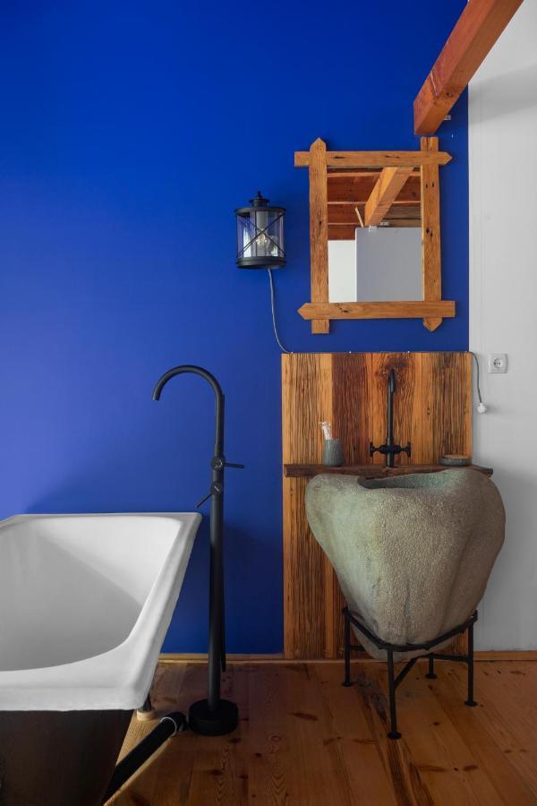 Menabde Winery Hotel Ozurget'i ภายนอก รูปภาพ